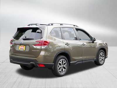 2024 Subaru Forester, $28348. Photo 7