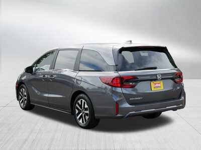 2025 Honda Odyssey, $35000. Photo 5