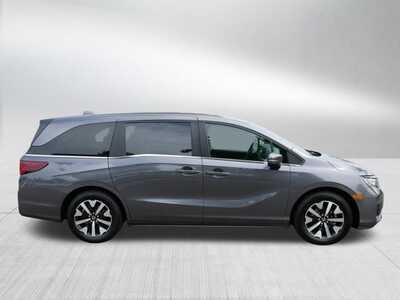 2025 Honda Odyssey, $35000. Photo 8