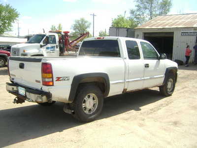 2002 GMC 1500 Ext Cab, $5400. Photo 3