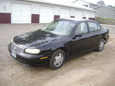 1999 Chevrolet Malibu, $1500. Photo 2