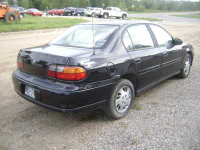 1999 Chevrolet Malibu, $1500. Photo 4