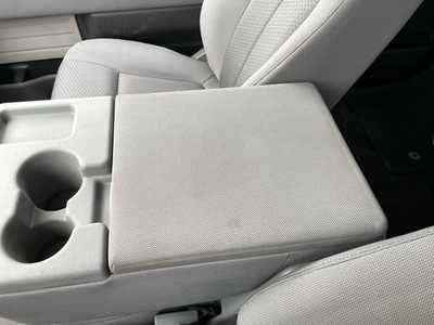 2013 Ford F150 Crew Cab, $4990. Photo 9