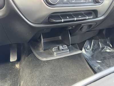 2017 Chevrolet 1500 Ext Cab, $12590. Photo 6
