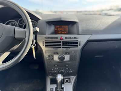 2008 Saturn Astra, $2590. Photo 2