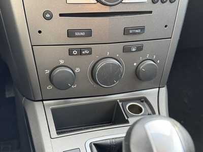 2008 Saturn Astra, $2590. Photo 5
