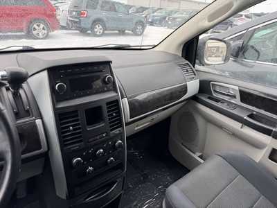 2009 Dodge Caravan, Grand, $4690. Photo 12