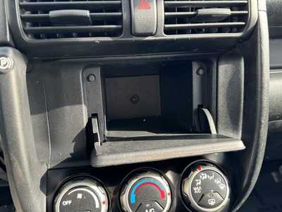 2002 Honda CR-V, $2990. Photo 5