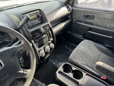 2002 Honda CR-V, $2990. Photo 6