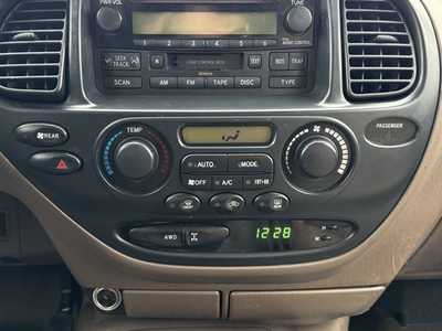 2003 Toyota Sequoia, $2591. Photo 4
