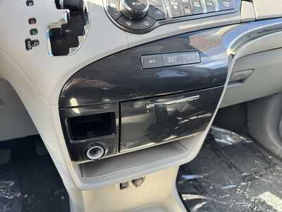 2013 Toyota Sienna, $8590. Photo 10