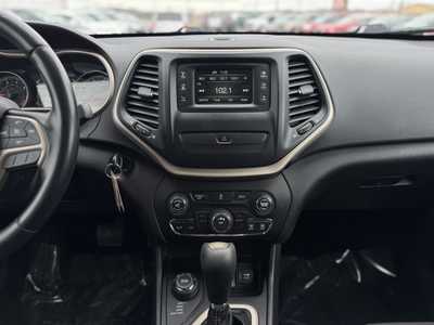 2015 Jeep Cherokee, $8490. Photo 2
