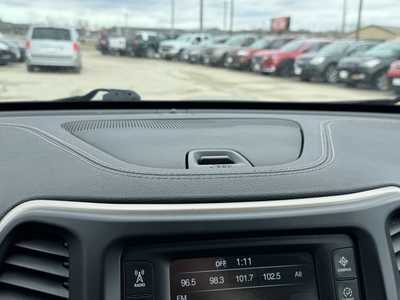 2015 Jeep Cherokee, $8490. Photo 3