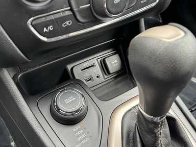 2015 Jeep Cherokee, $8490. Photo 8