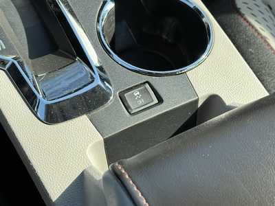 2011 Chevrolet Equinox, $5990. Photo 9