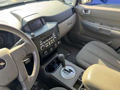 2006 Mitsubishi Endeavor, $2990. Photo 5