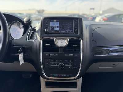 2012 Chrysler Town & Country, $4590. Photo 2