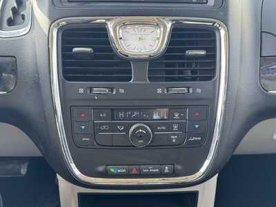 2012 Chrysler Town & Country, $4590. Photo 5