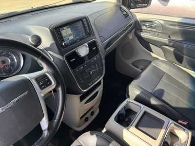2012 Chrysler Town & Country, $4590. Photo 6