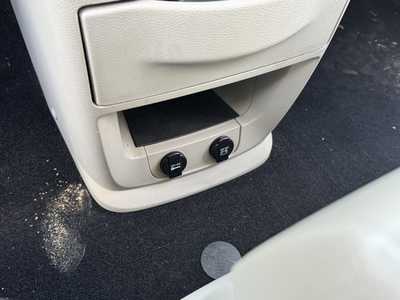 2012 Chrysler Town & Country, $4590. Photo 8