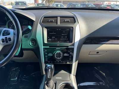 2012 Ford Explorer, $7990. Photo 2