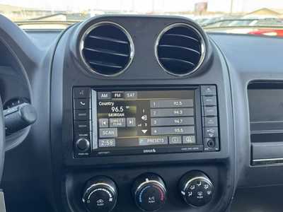 2015 Jeep Patriot, $6990. Photo 3