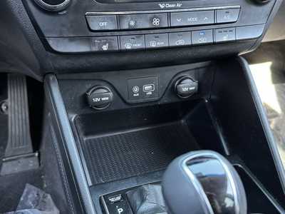 2016 Hyundai Tucson, $9490. Photo 6