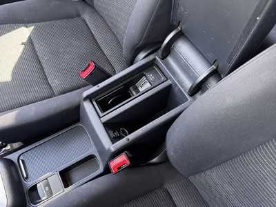 2015 Volkswagen Tiguan, $5490. Photo 11