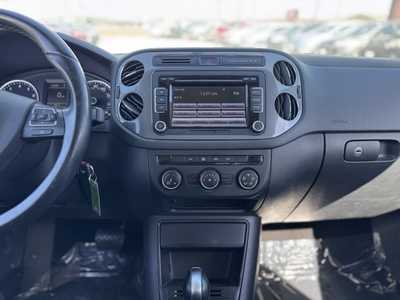 2015 Volkswagen Tiguan, $5490. Photo 2