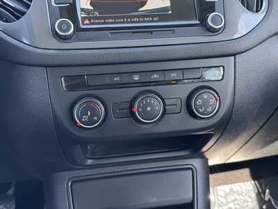 2015 Volkswagen Tiguan, $5490. Photo 5