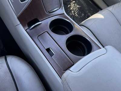 2010 Toyota Venza, $6590. Photo 11