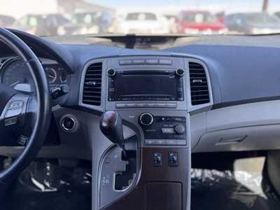 2010 Toyota Venza, $6590. Photo 2