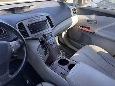 2010 Toyota Venza, $6590. Photo 7