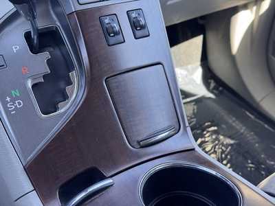 2010 Toyota Venza, $6590. Photo 9