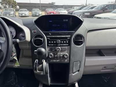 2013 Honda Pilot, $11291. Photo 2