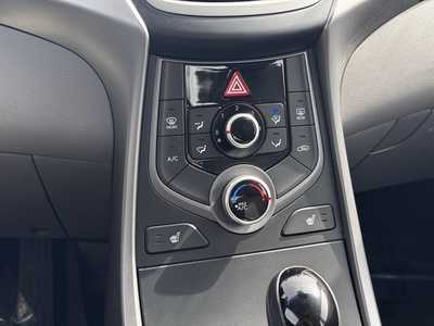2014 Hyundai Elantra, $2790. Photo 5