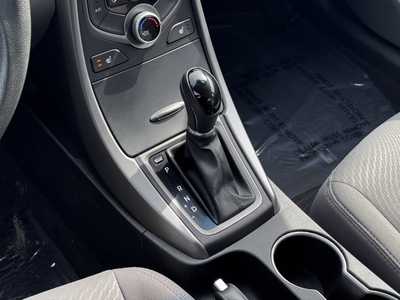 2014 Hyundai Elantra, $2790. Photo 9
