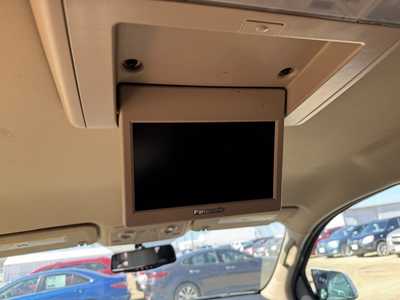 2010 Saturn Outlook, $5490. Photo 8
