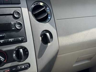 2007 Ford Expedition, $3690. Photo 5