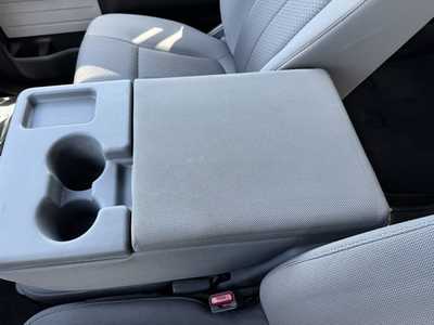 2014 Ford F150 Crew Cab, $15499. Photo 10