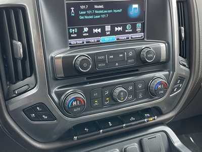 2017 Chevrolet 1500 Crew Cab, $15790. Photo 5