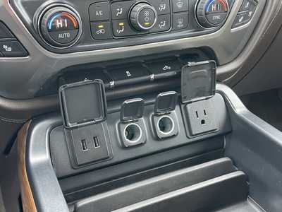 2017 Chevrolet 1500 Crew Cab, $15790. Photo 6