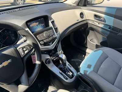 2015 Chevrolet Cruze, $9590. Photo 6