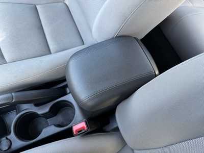 2015 Chevrolet Cruze, $9590. Photo 9