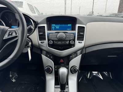 2014 Chevrolet Cruze, $5991. Photo 2