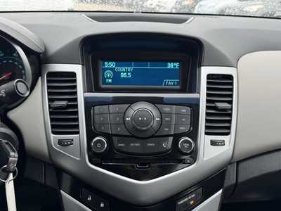 2014 Chevrolet Cruze, $5991. Photo 3