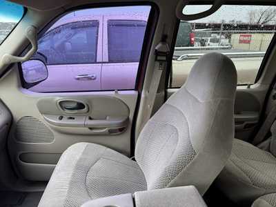 2001 Ford F150 Crew Cab, $6999. Photo 9