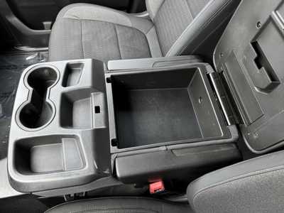 2020 Chevrolet 1500 Crew Cab, $18998. Photo 10