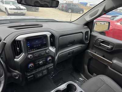 2020 Chevrolet 1500 Crew Cab, $18998. Photo 12