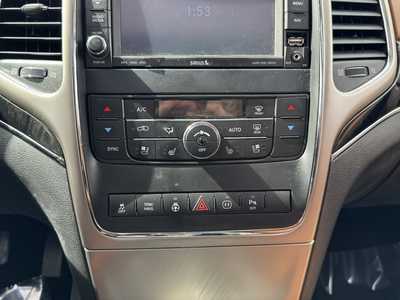 2012 Jeep Grand Cherokee, $13691. Photo 5
